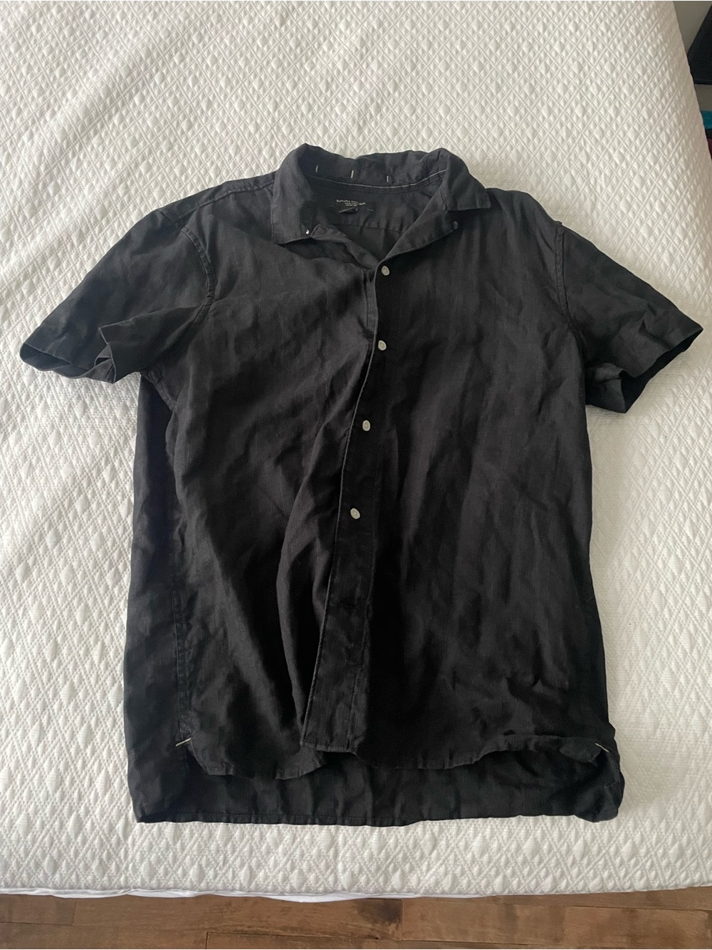 Banana republic 100% linen black button shirt short sleeved camp collar M